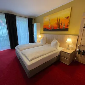 Palm Premium & 3*, Düsseldorf Almanya