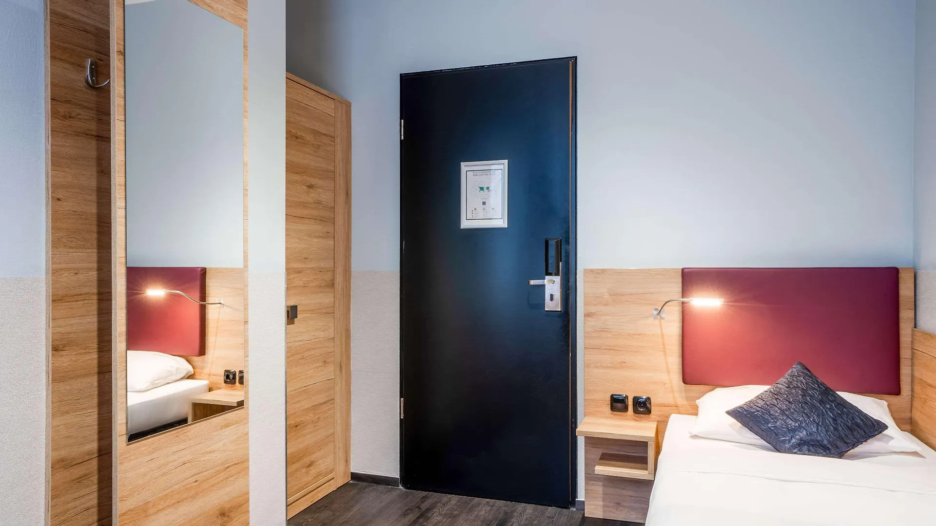 ***  Comfort Hotel Frankfurt Central Station Frankfurt am Main Germany